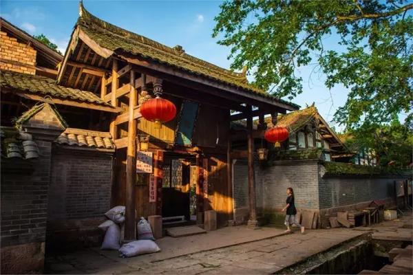 这一次豪门排场，郭晶晶没缺席！只是“贵妇天团”怎么不敢比了？
