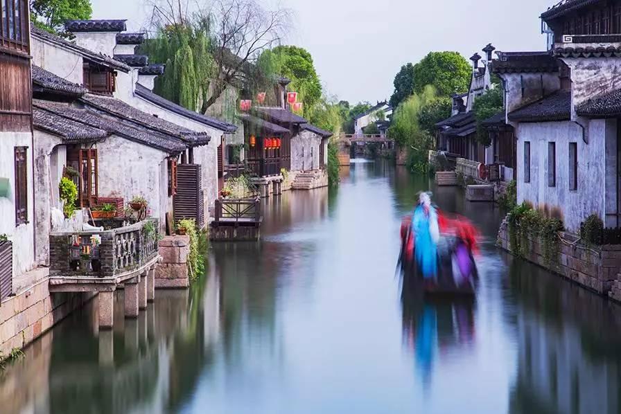社区智能便民应急箱不仅为你提供便捷服务，更是资源的节约者