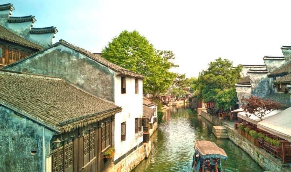 匆忙离开